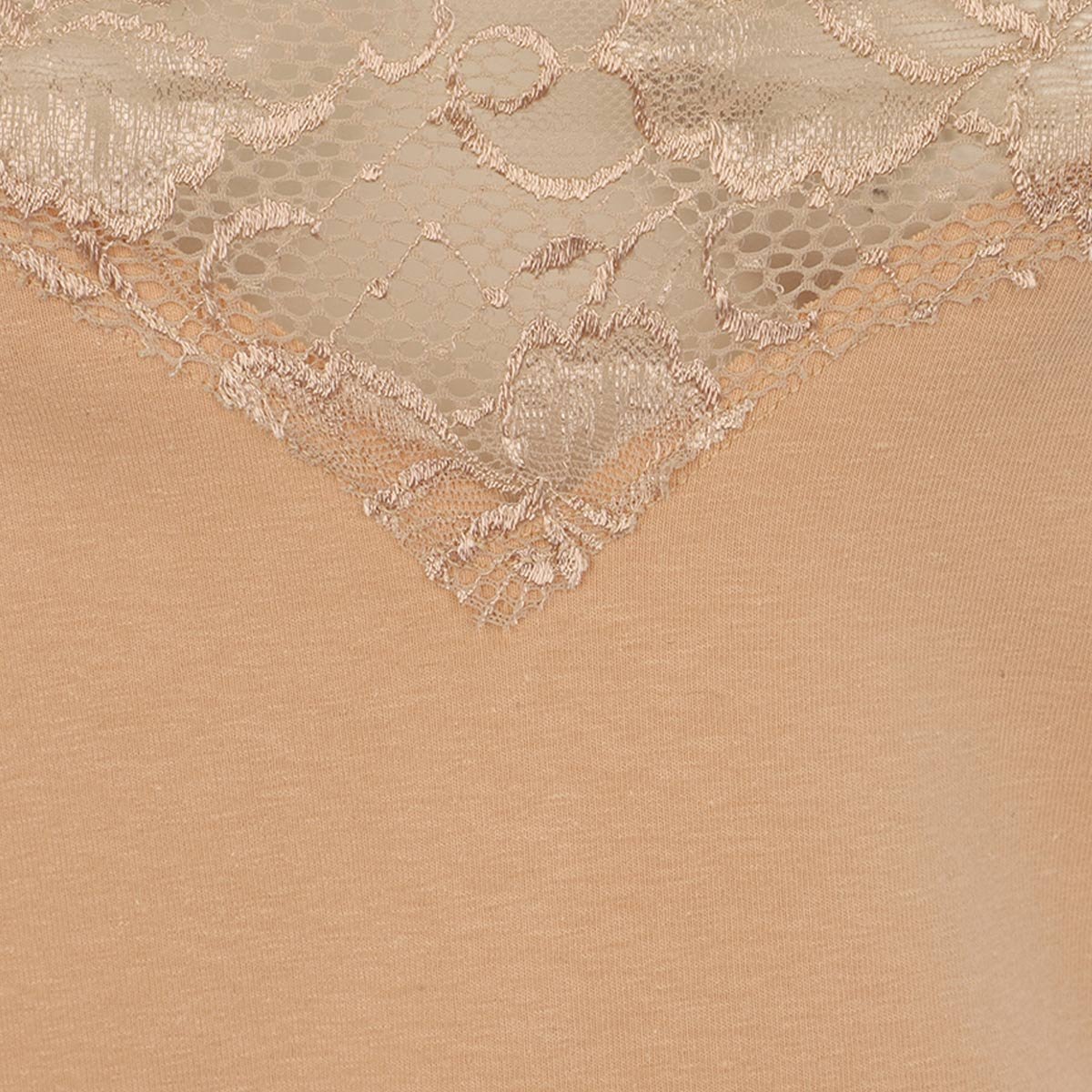 Camiseta con Encaje en Escote Mistique Lingerie