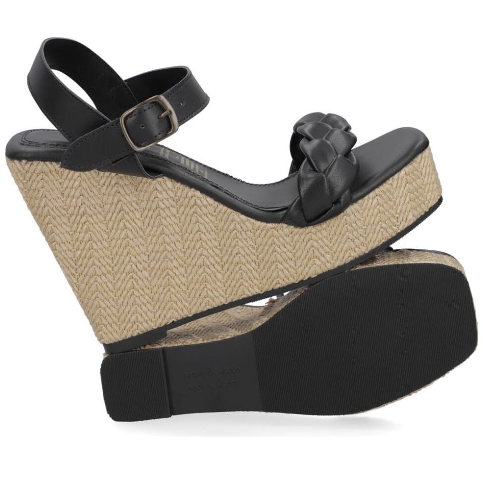 Sandalia Capa de Ozono con Cuña Tira Trenzada Negra