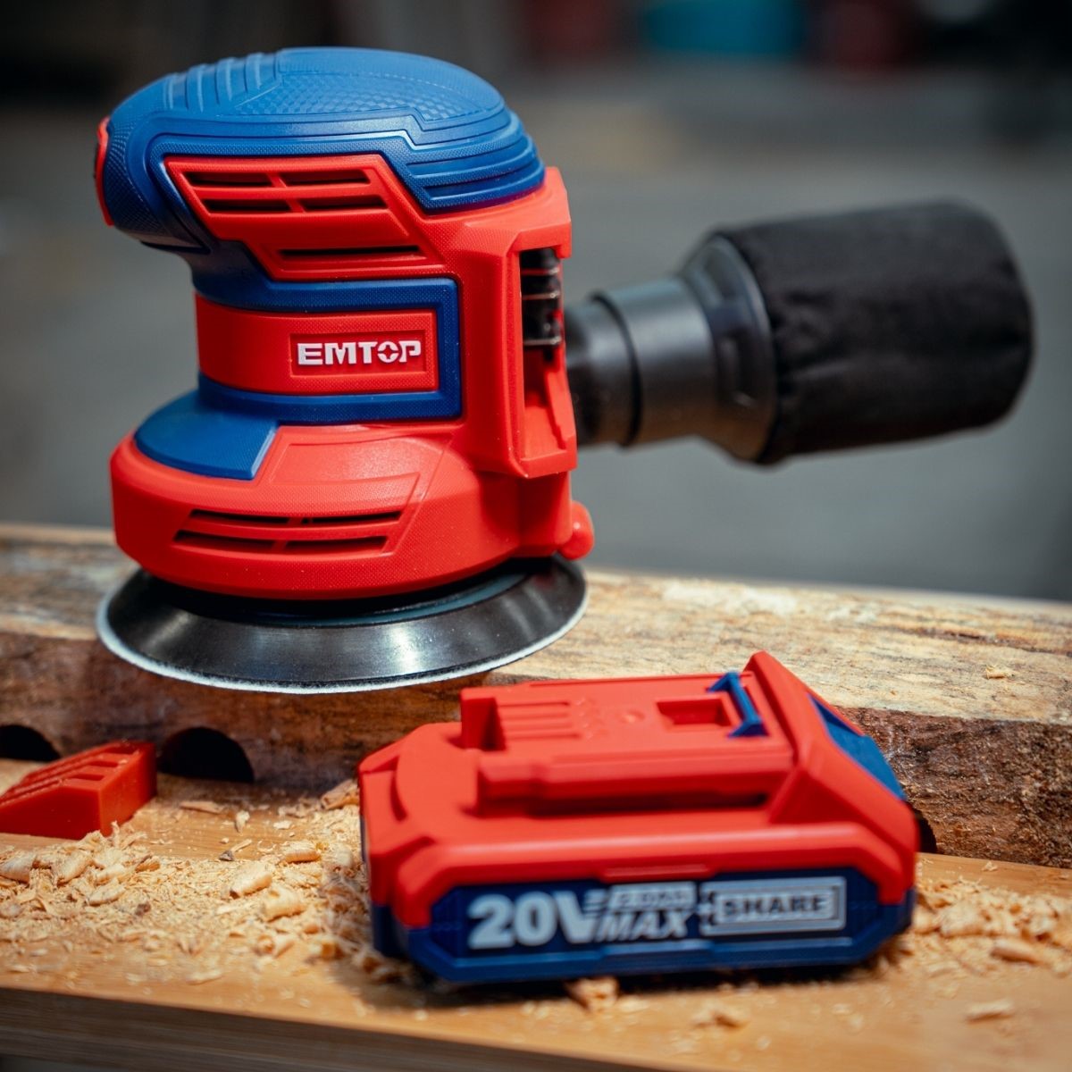 Kit Lijadora Roto Orbital Inalámbrica 20V de 5" Emtop