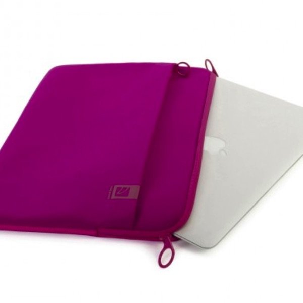 Sleeve TUCANO TOP para Macbook Pro 13¨- Fucsia