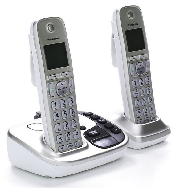 Teléfono Inalámbrico Panasonic 1.9 GHz  KX-TGD222N - Reacondicionado
