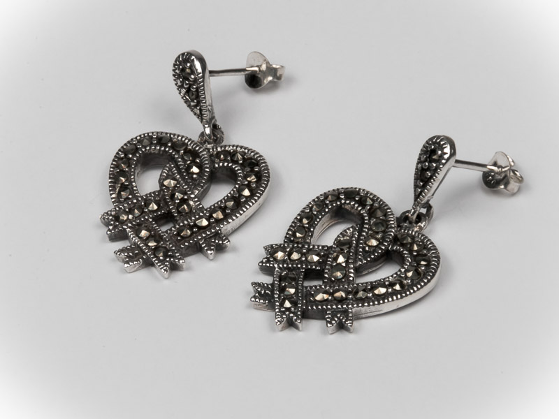 Aretes corazon de plata .925 con marquesita