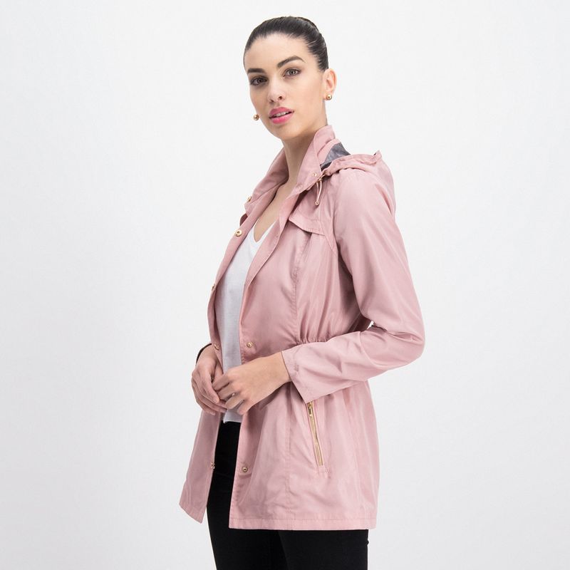 Gabardina Shyla para mujer con capucha desmontable y broches al frente.