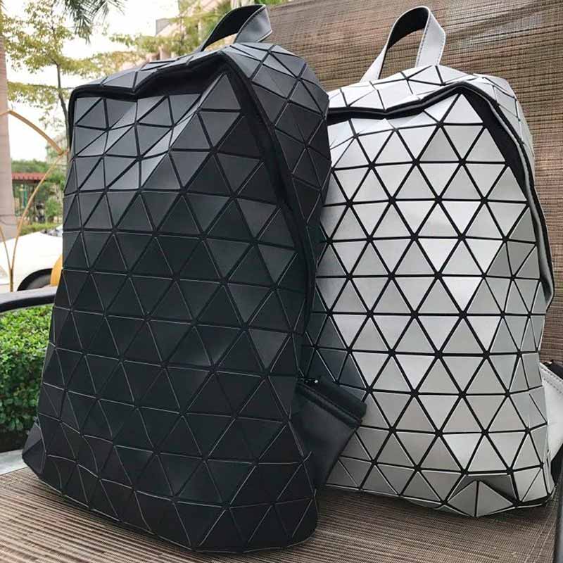 Mochila Backpack  de Diseño Geométrico tipo Origami