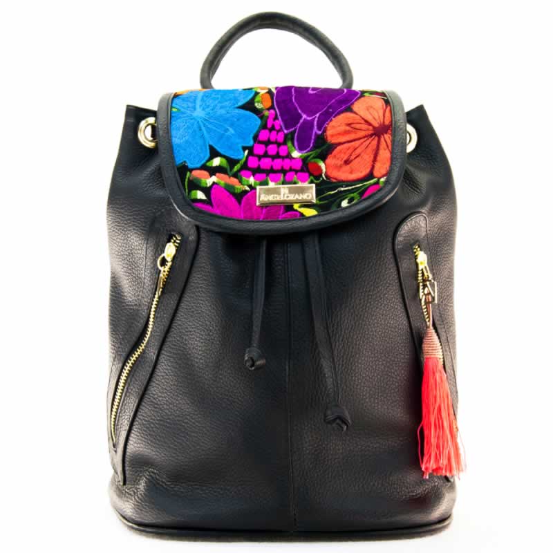 Mochila Galilea de Piel color Negro con Bordado Artesanal y Llavero  Metalico AngeLozano