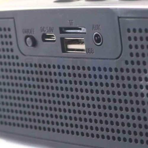 Bocinas VORAGO Speaker 100 Bluetooth 3.5MM Negra BSP-100