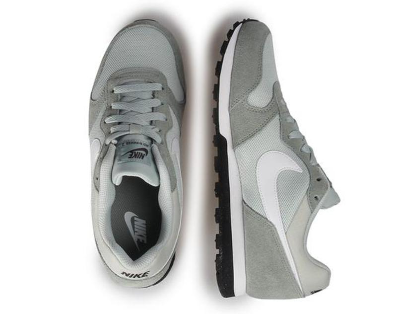 Tenis Nike Md Runner 2 Plata Blanco 749869 013