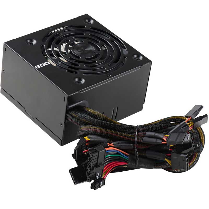 Fuente de Poder PC 600W Gamer EVGA 600 W1 80 Plus White Estandar 100-W1-0600-K1 
