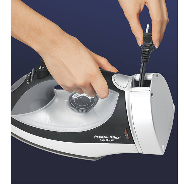 PLANCHA DE VAPOR ANTIADHERENTE MODELO 14210R NEGRO HAMILTON BEACH