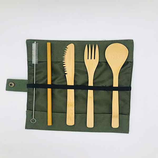 Set de cubiertos cuchara, cuchillo y tenedor, palillos de bambú con popote y limpiador