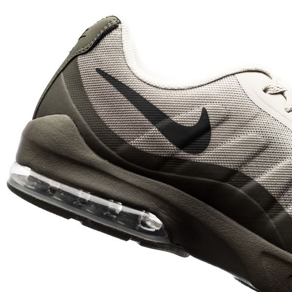 NIKE AIR MAX INVIGOR PRINT GRIS/KAKI