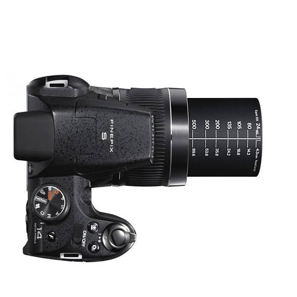 Camara digital FUJIFILM de  14MP  modelo FinePix S4000