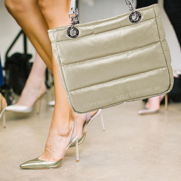 Bolsa de mano SUNDAR BÁSICA CON CIERRE dorada