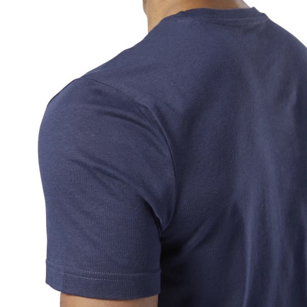 REEBOK PLAYERA ESTAMPADA QQR STACKED CABALLERO