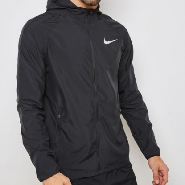 CAMPERA NIKE ESSENTIAL CABALLERO