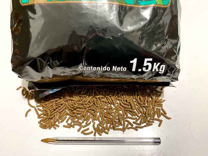 Alimento Para Tortuga De Agua Reptil Stick 1,500 Kg x 2 Pzas Churrito Lomas Antes Wardley