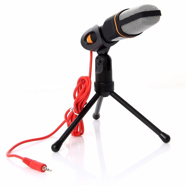 Microfono Condensador Semiprofesional Con Tripie Color Negro