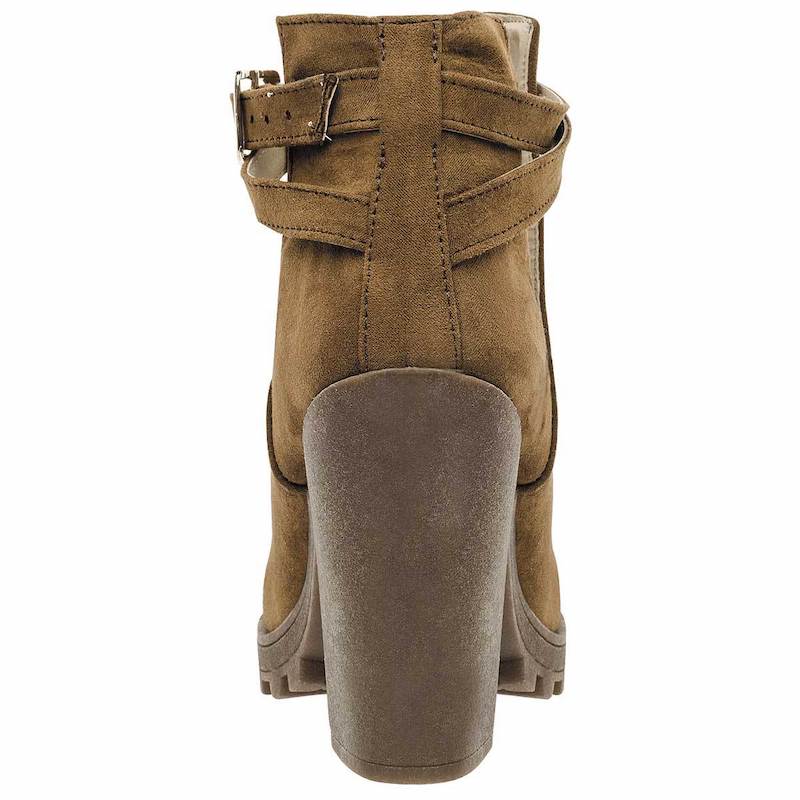 botas nike color camel