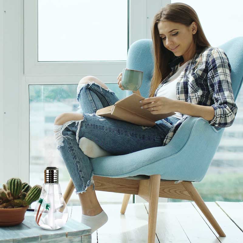 Humidificador y Difusor Aromaterapia en Forma de Foco Redlemon