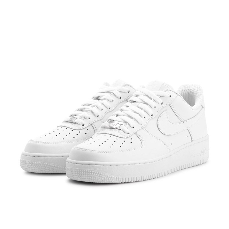 NIKE AIR FORCE 1 07 TRIPLE BLANCO