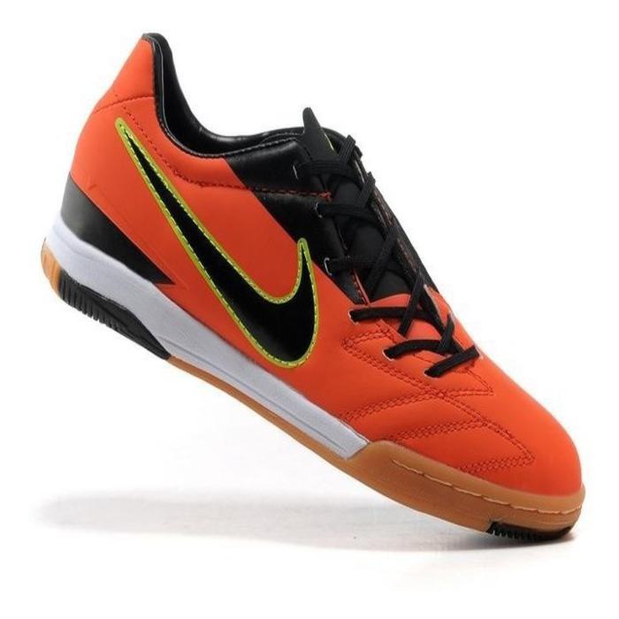 nike t90 shoot iv ic