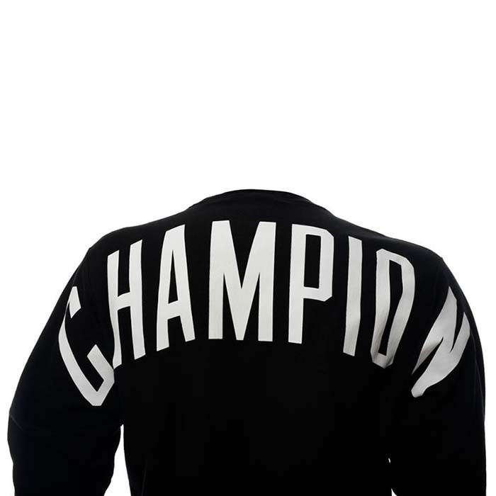 champion sueter negro letra