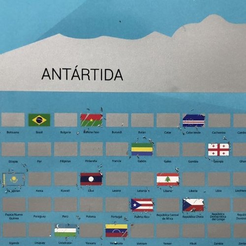 Rasca Mapa del mundo con banderas
