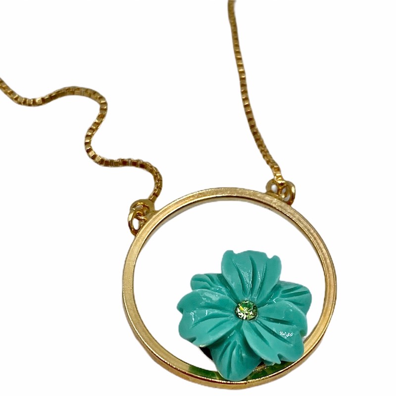 Collar Flor Verde-Baño de Oro 18K
