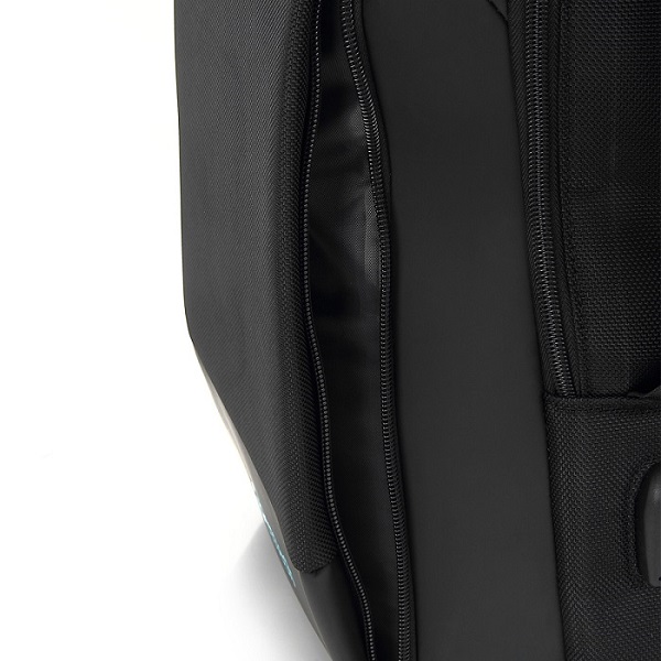 Mochila Getttech Bold p/laptop 15.6", textil, resistente al agua, cargador usb, negro (GMB-22004)