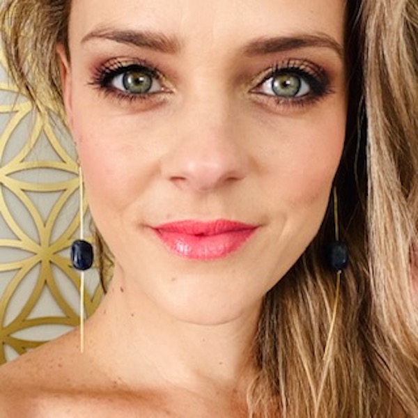 Aretes Hilo Piedra Azul-Baño de Oro 18K-Dorado