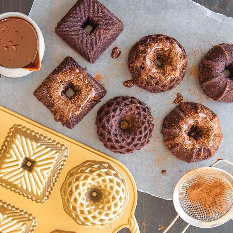 Molde Nordic Ware Bundtlette Geo