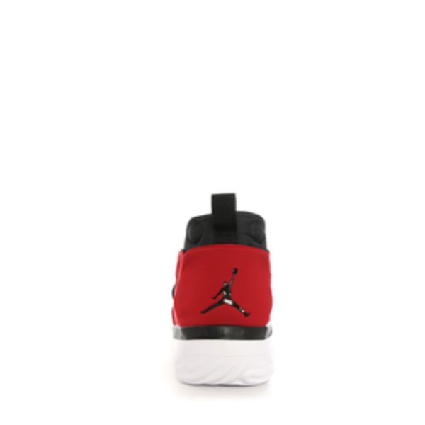 tenis jordan aero morph