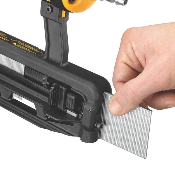 Clavadora 16 Hasta 2 1/2 Pulgadas Dewalt D51257k 