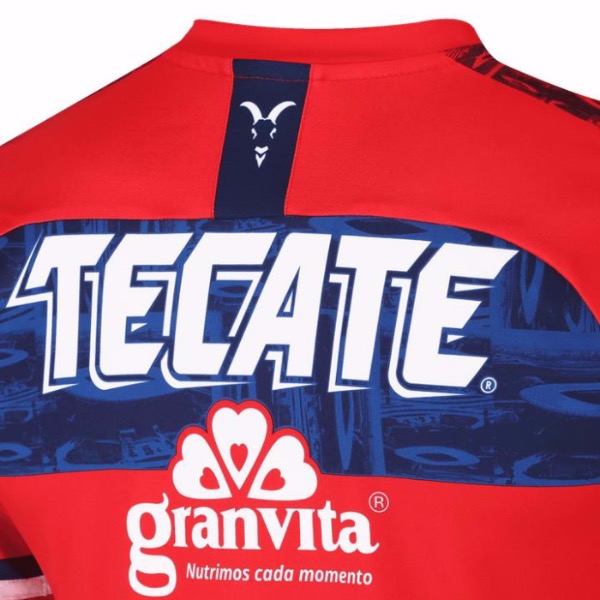 Jersey Puma de las Chivas del Guadalajara de Visitante Roja 2020