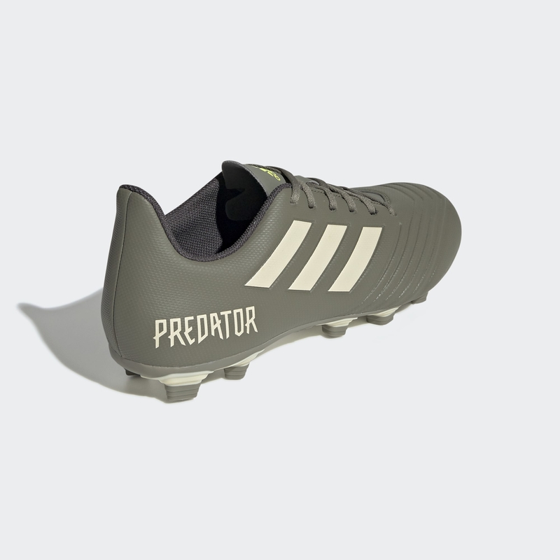 Taquetes adidas Predator 19.4 Multiterreno