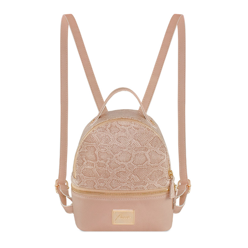 Mochila casual cady color maquillaje con detalles textura reptil