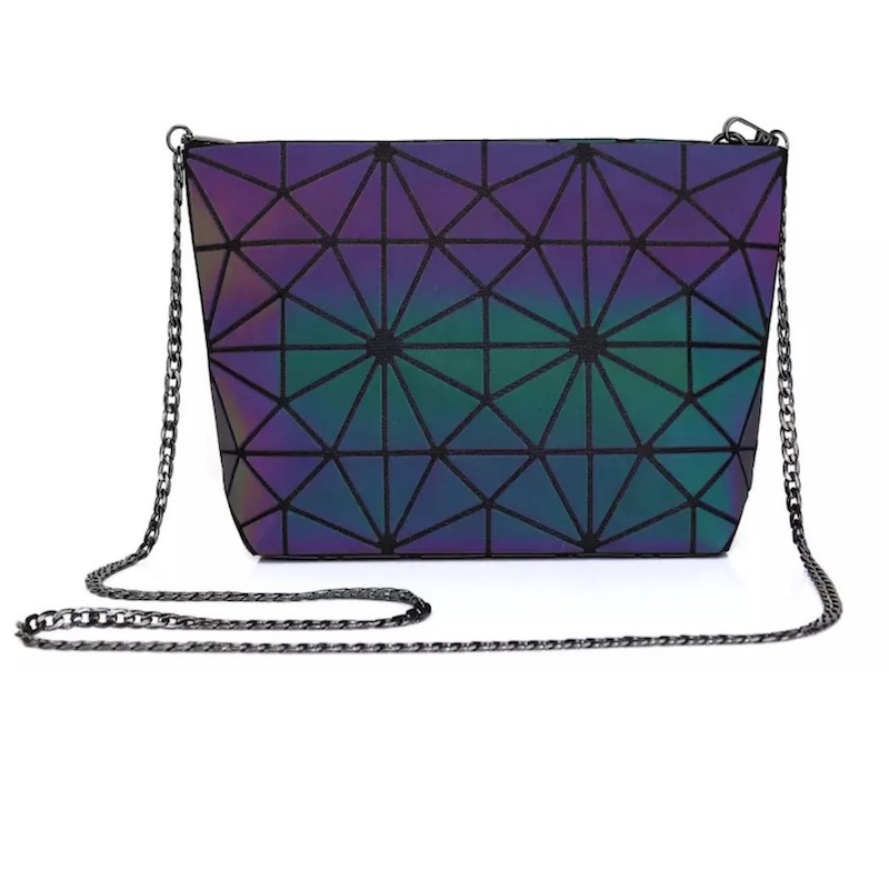 BOLSO HOLOGRAFICO DISEÑO DE FIGURAS GEOMETRICAS TORNASOL CON CADENA
