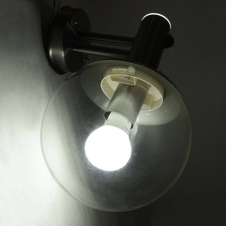 Lámpara de Pared Exterior con Sensor de Movimiento.