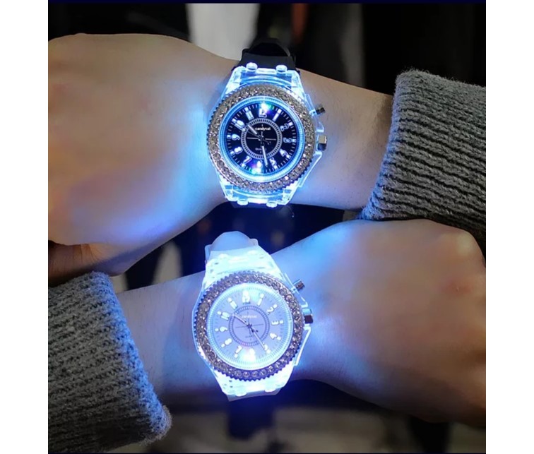 Reloj Luminoso Led Rgb Regalo Luces Multicolor incluye Caja