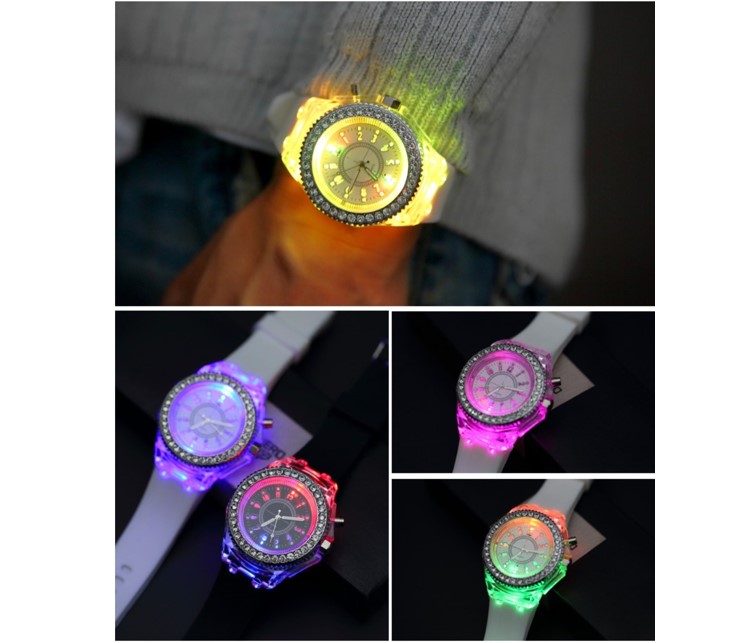 Reloj Luminoso Led Rgb Regalo Luces Multicolor incluye Caja