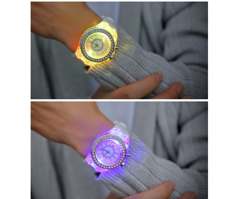 Reloj Luminoso Led Rgb Regalo Luces Multicolor incluye Caja