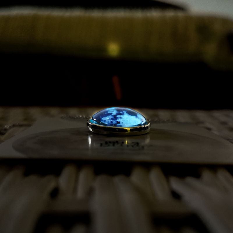 Collar luna de plata Brilla en la oscuridad ORIGINAL de Lujo / Ac, Inoxidable