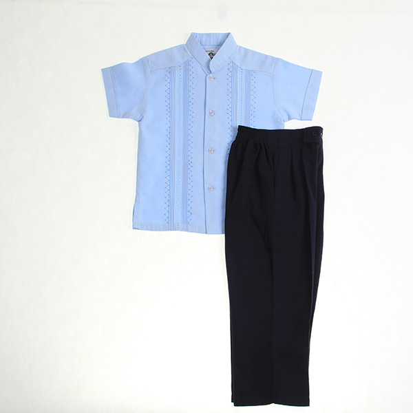 Conjunto de Guayabera Bordada de Lino color Azul Cielo 1 a 4 años.