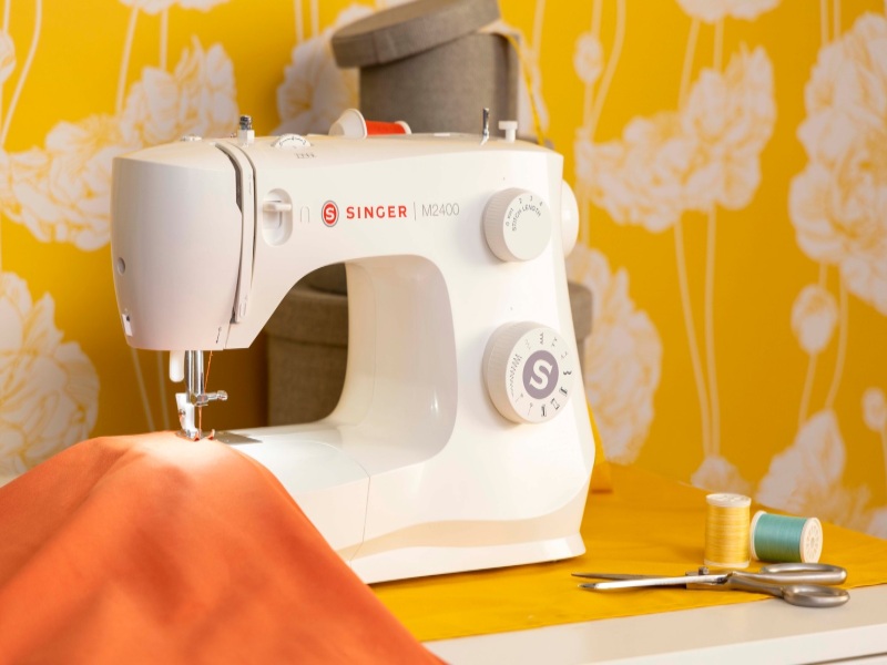 Máquina de coser Singer M2405 8 puntadas