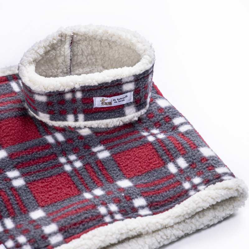 Cuello unitalla para mujer y cuello para mascotas marca El Rebozo de Dolce