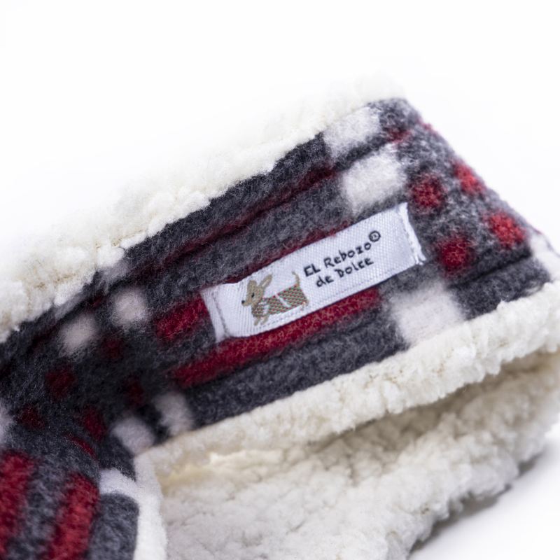 Cuello unitalla para mujer y cuello para mascotas marca El Rebozo de Dolce