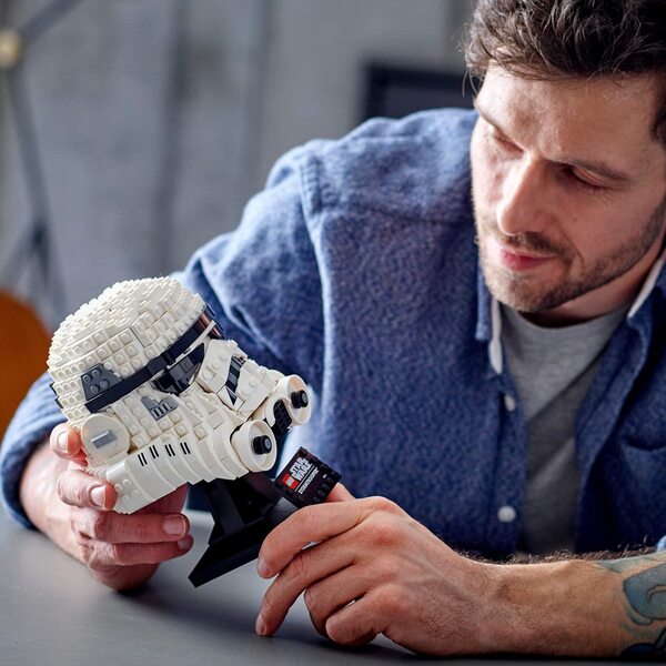 LEGO Star Wars Casco de Stormtrooper (647 piezas)