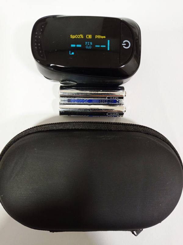 oximetro dedo monitor pulso con estuche y pilas incluidas