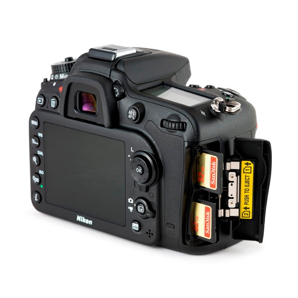 Camara Nikon D7100 Af-s Nikkor 18-140mm Kit (Reacondicionado)