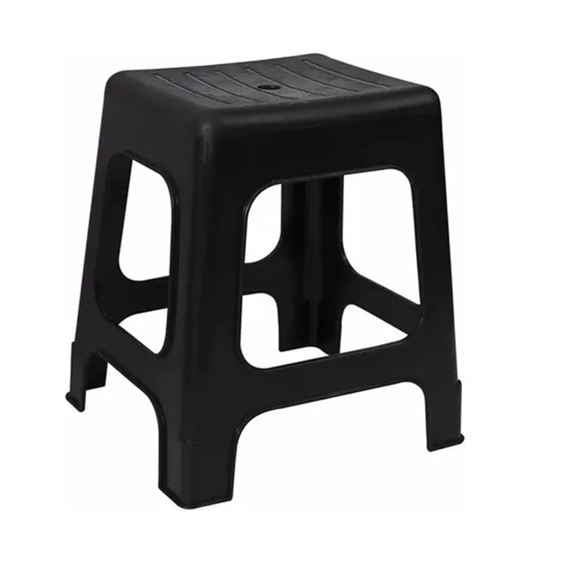Mesa Cuadrada 80 x 80 x 80 Incluye 4 bancos Todo en Plastico Reforzado Color Negro